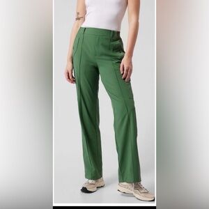 Athleta Vienna Cargo Pant Vineyard Green Sz.6 Featherweight Stretch